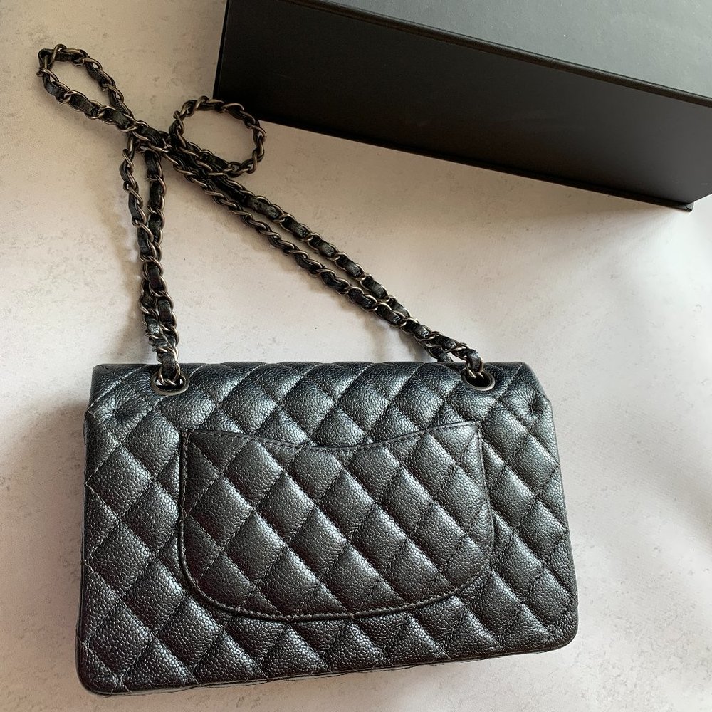 Chanel medium classic caviar bag pearly charcoal - Picture 5 of 13